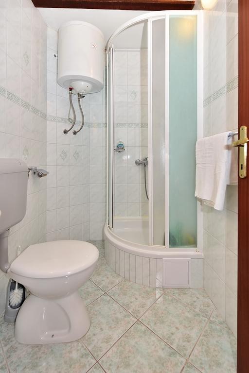 Apartments Mirabella Оміш Екстер'єр фото