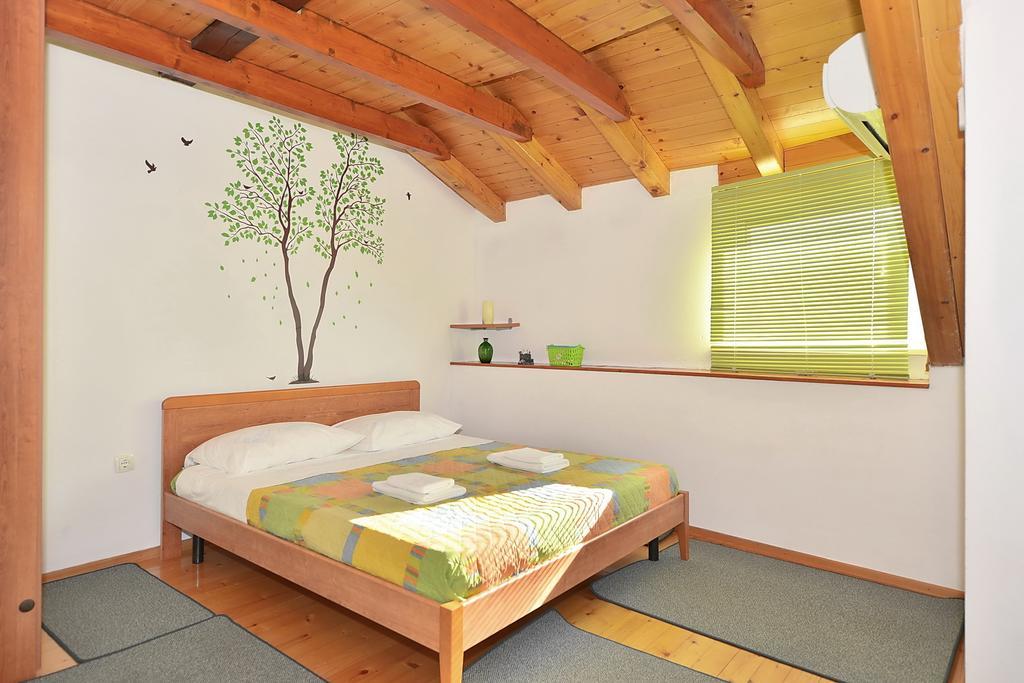 Apartments Mirabella Оміш Номер фото
