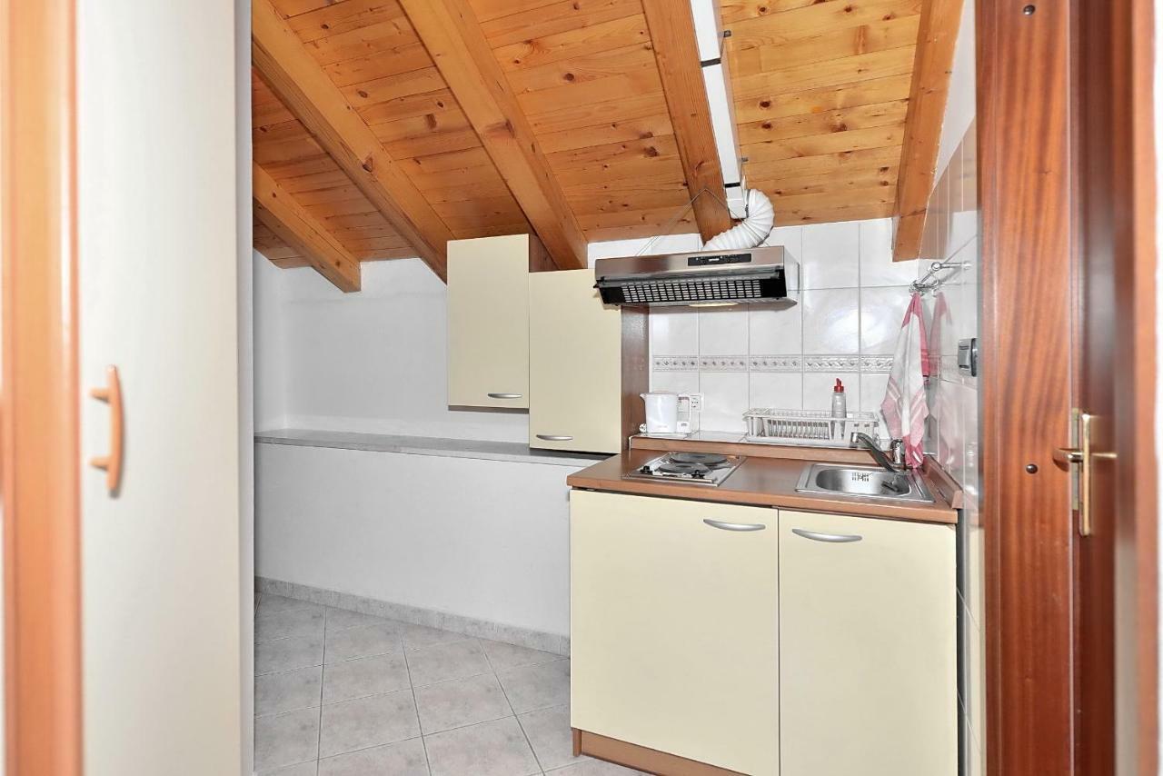 Apartments Mirabella Оміш Екстер'єр фото