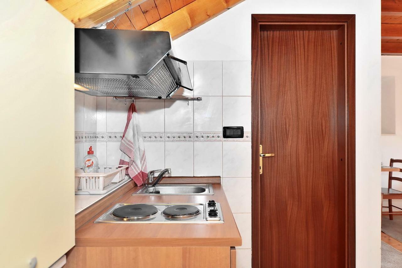 Apartments Mirabella Оміш Екстер'єр фото