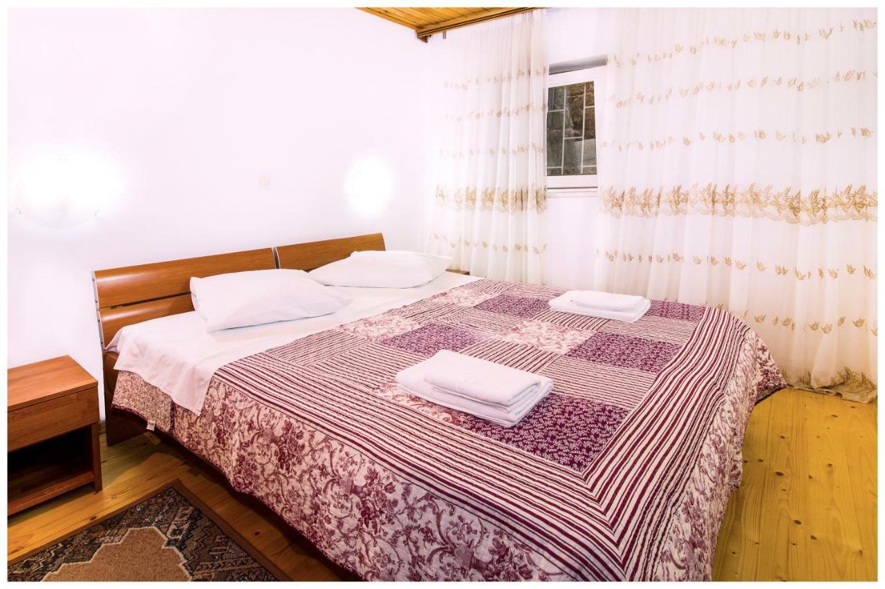 Apartments Mirabella Оміш Екстер'єр фото